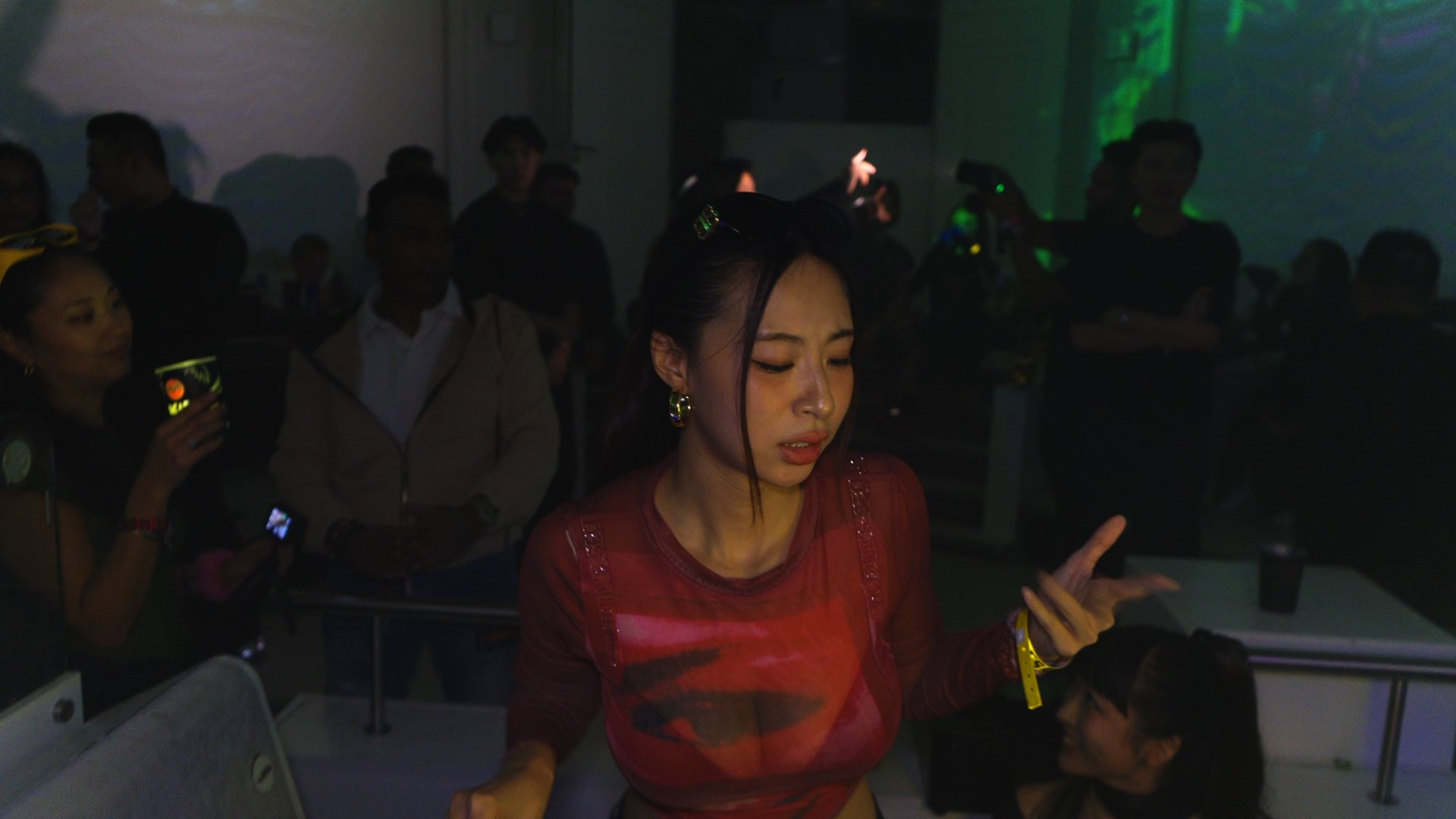 West Tung Crowd — SUPPER